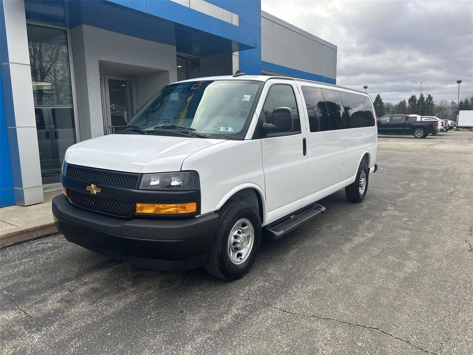 2025 Chevrolet Express Cargo WT