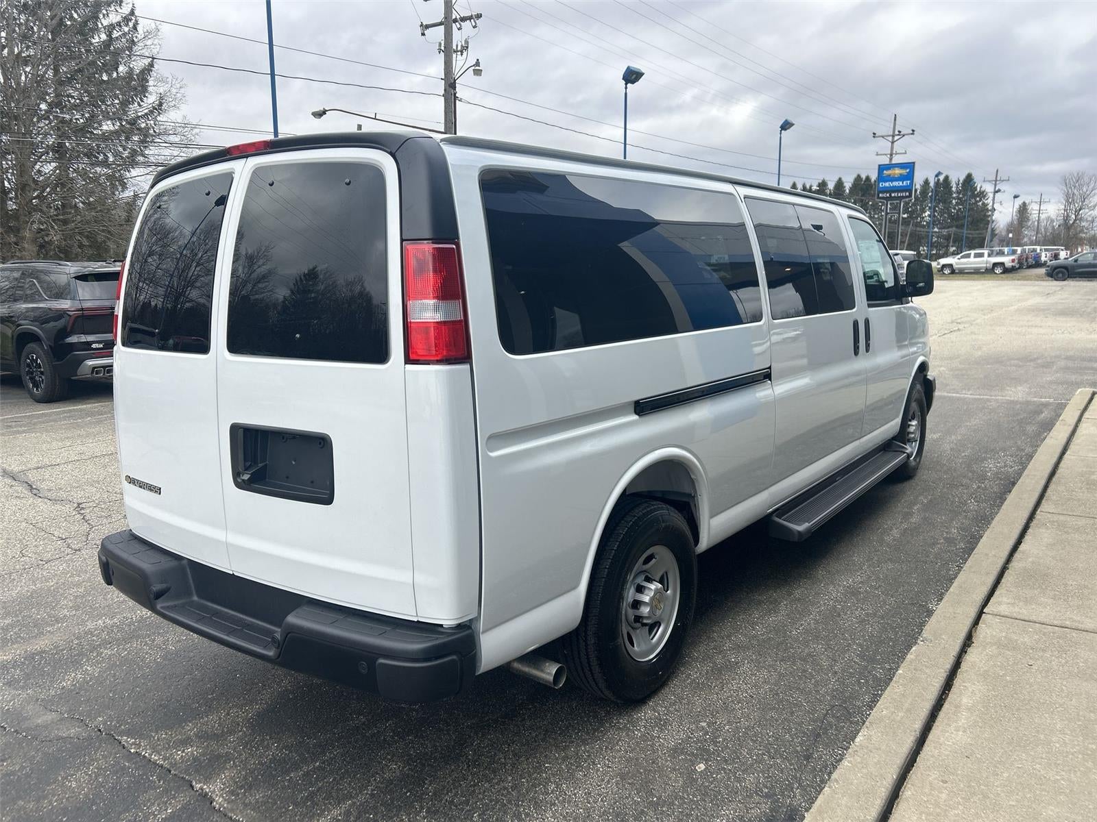 2025 Chevrolet Express Cargo WT