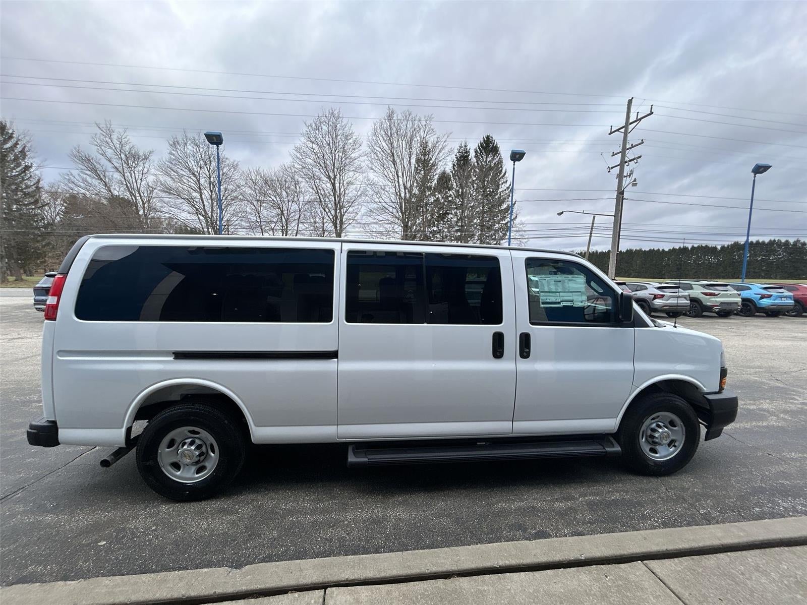 2025 Chevrolet Express Cargo WT