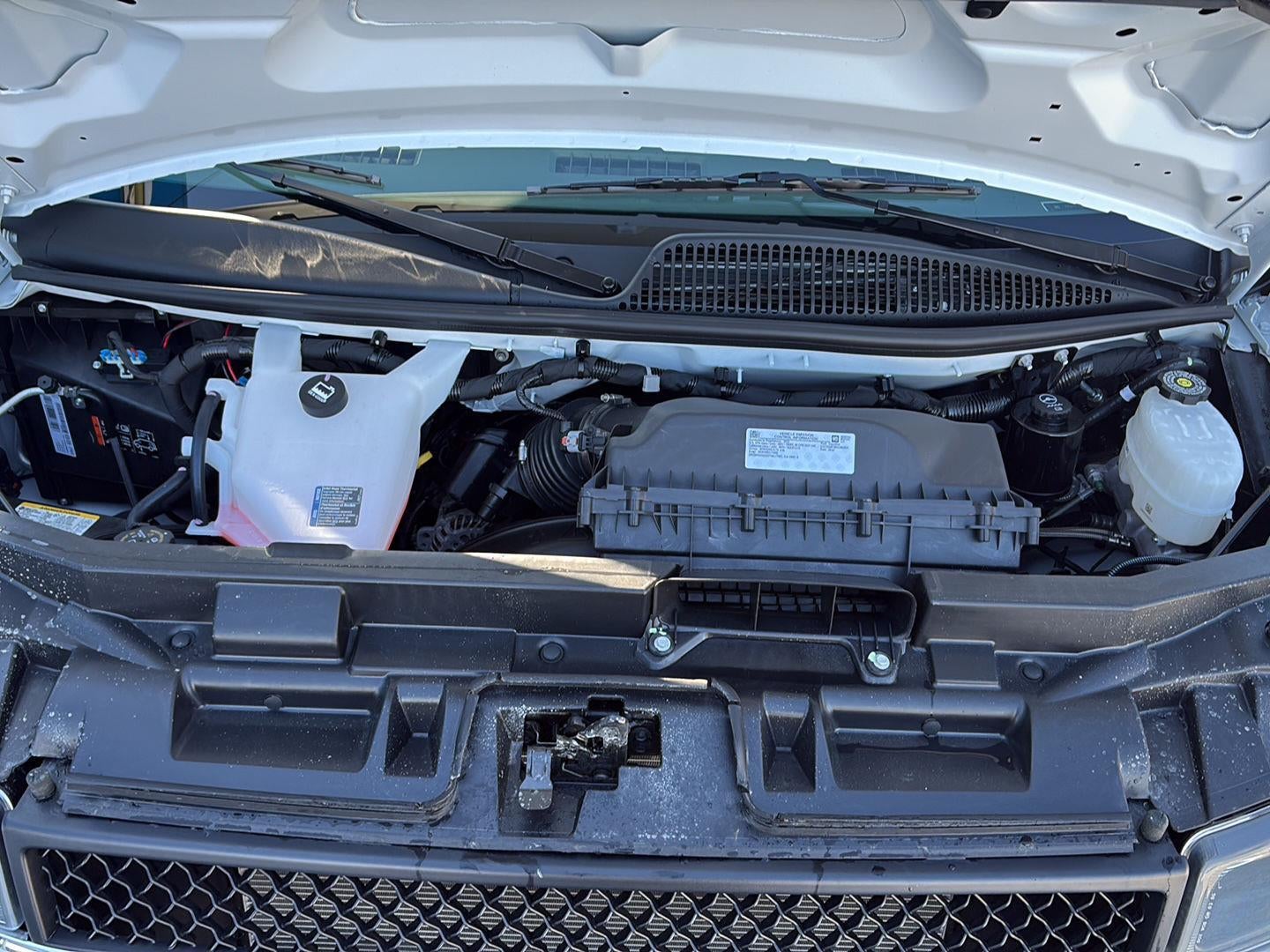 2025 Chevrolet Express Cargo 3500 WT