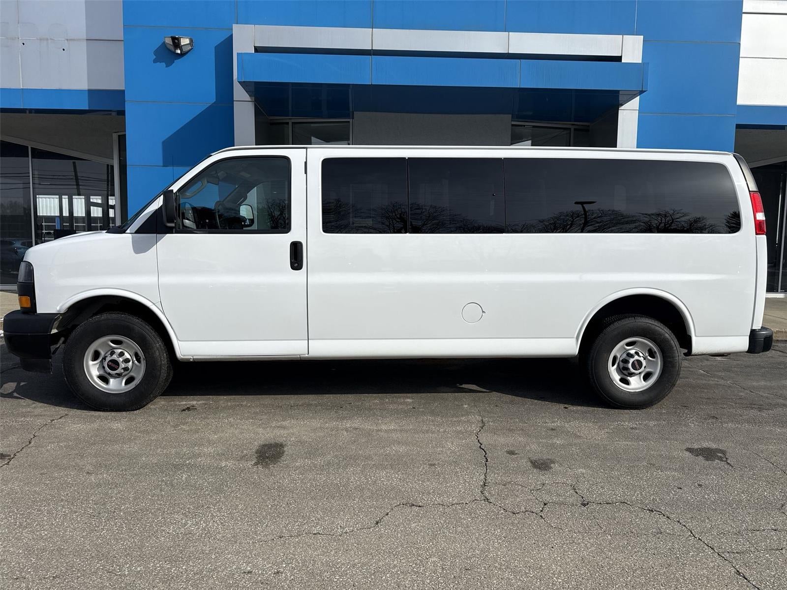 2023 GMC Savana Passenger 3500 LS