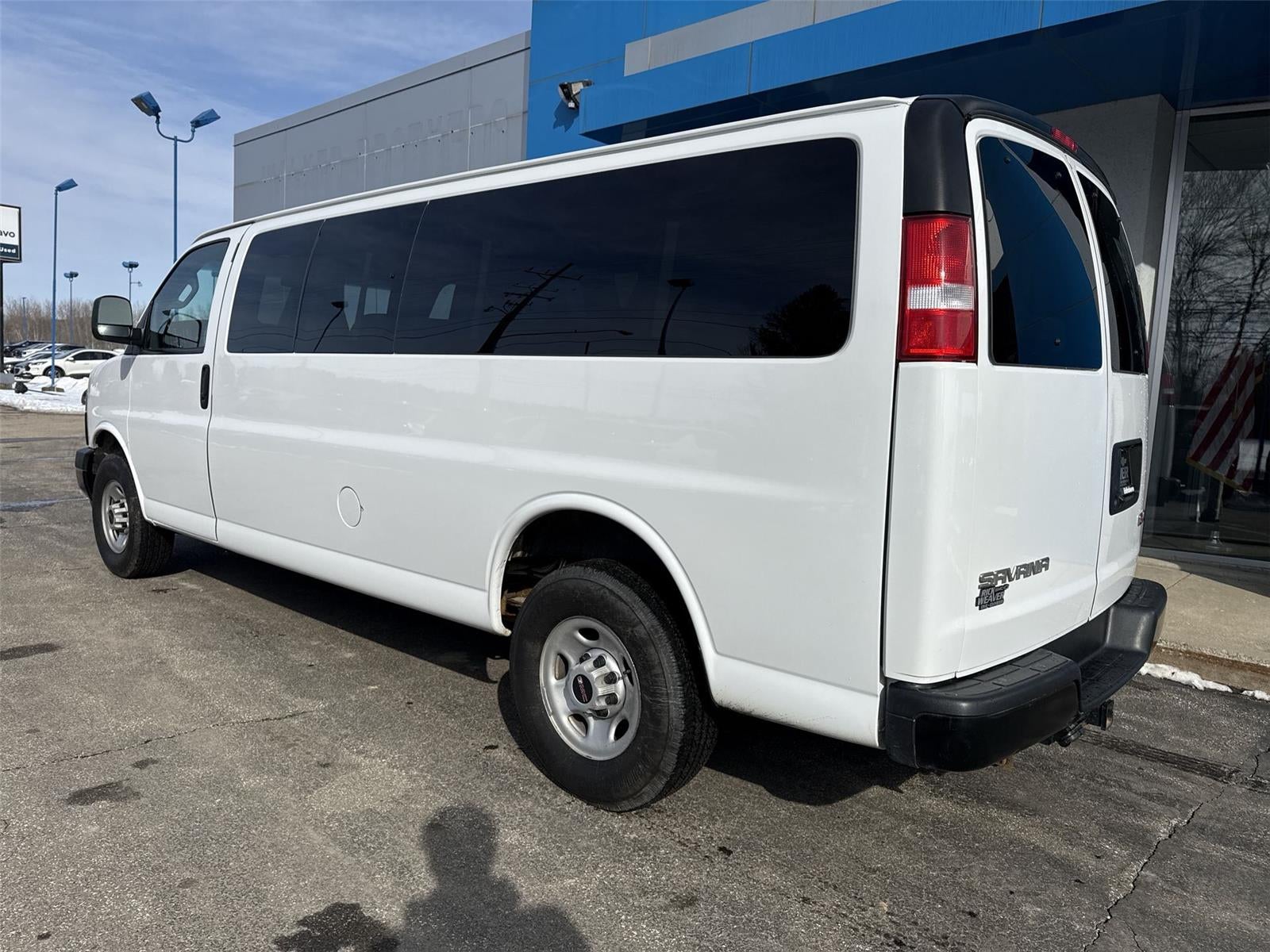 2023 GMC Savana Passenger 3500 LS