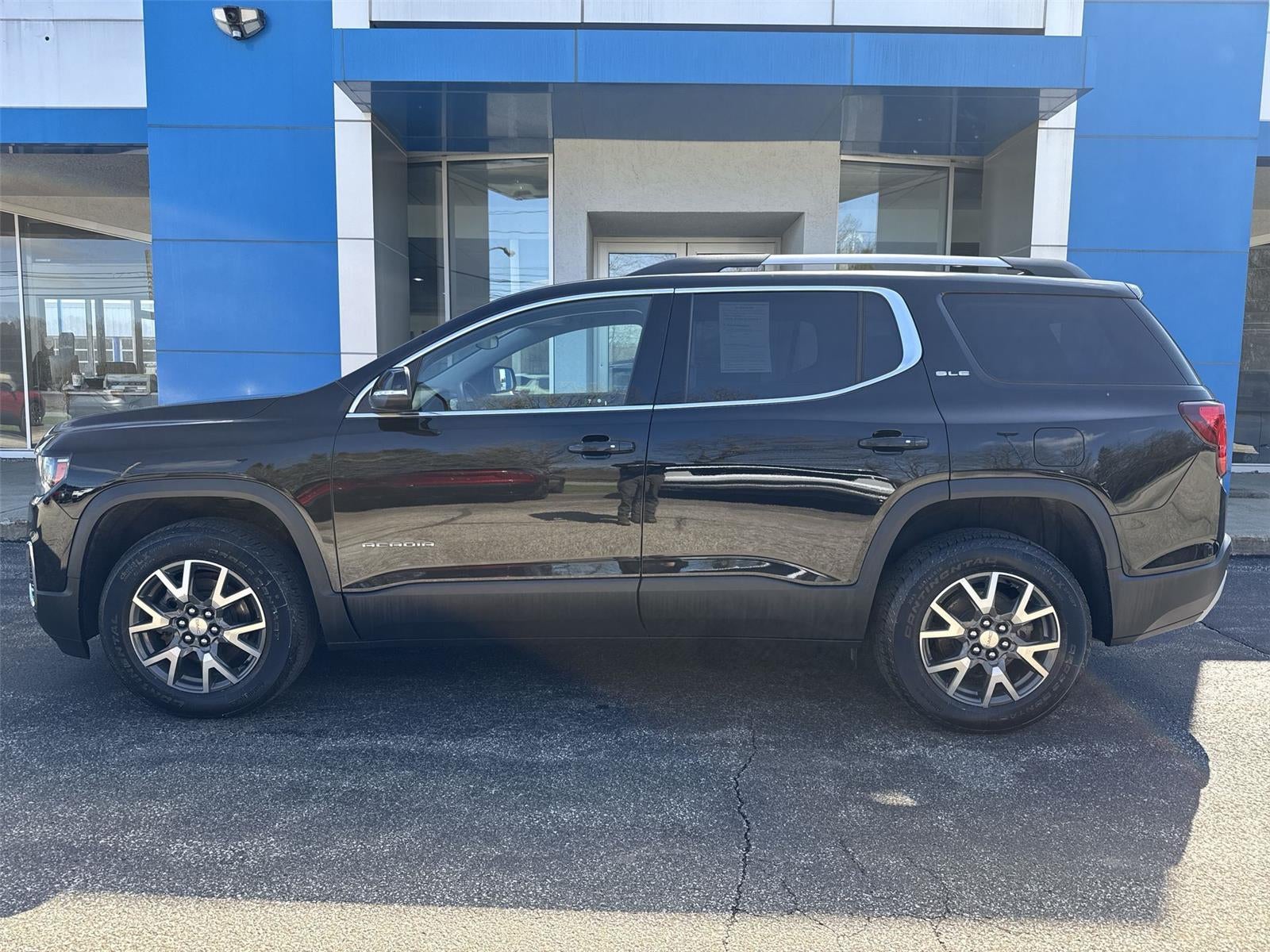 2023 GMC Acadia SLE