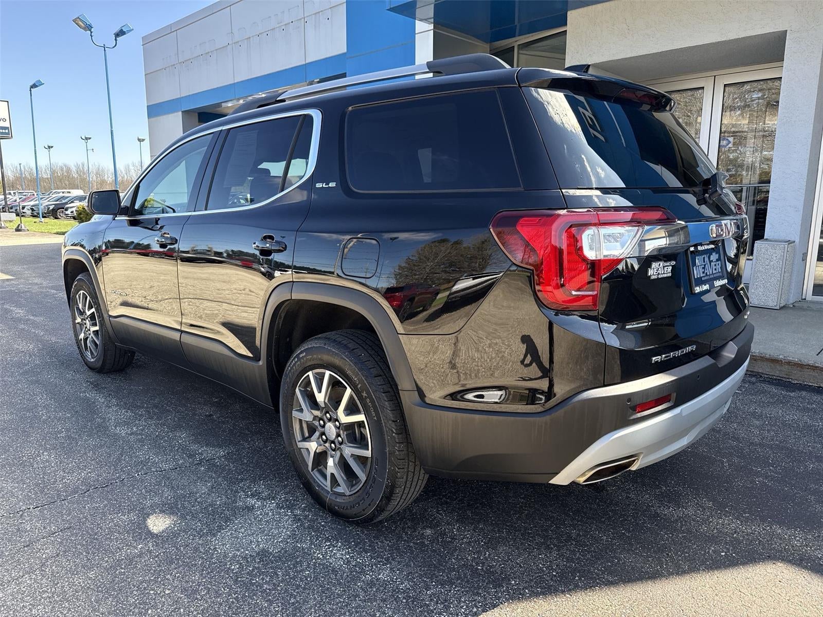2023 GMC Acadia SLE