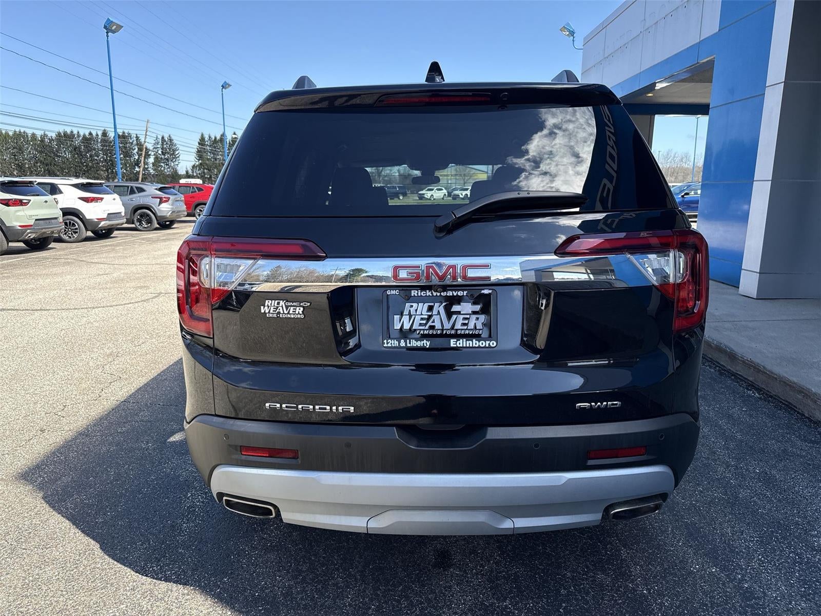 2023 GMC Acadia SLE