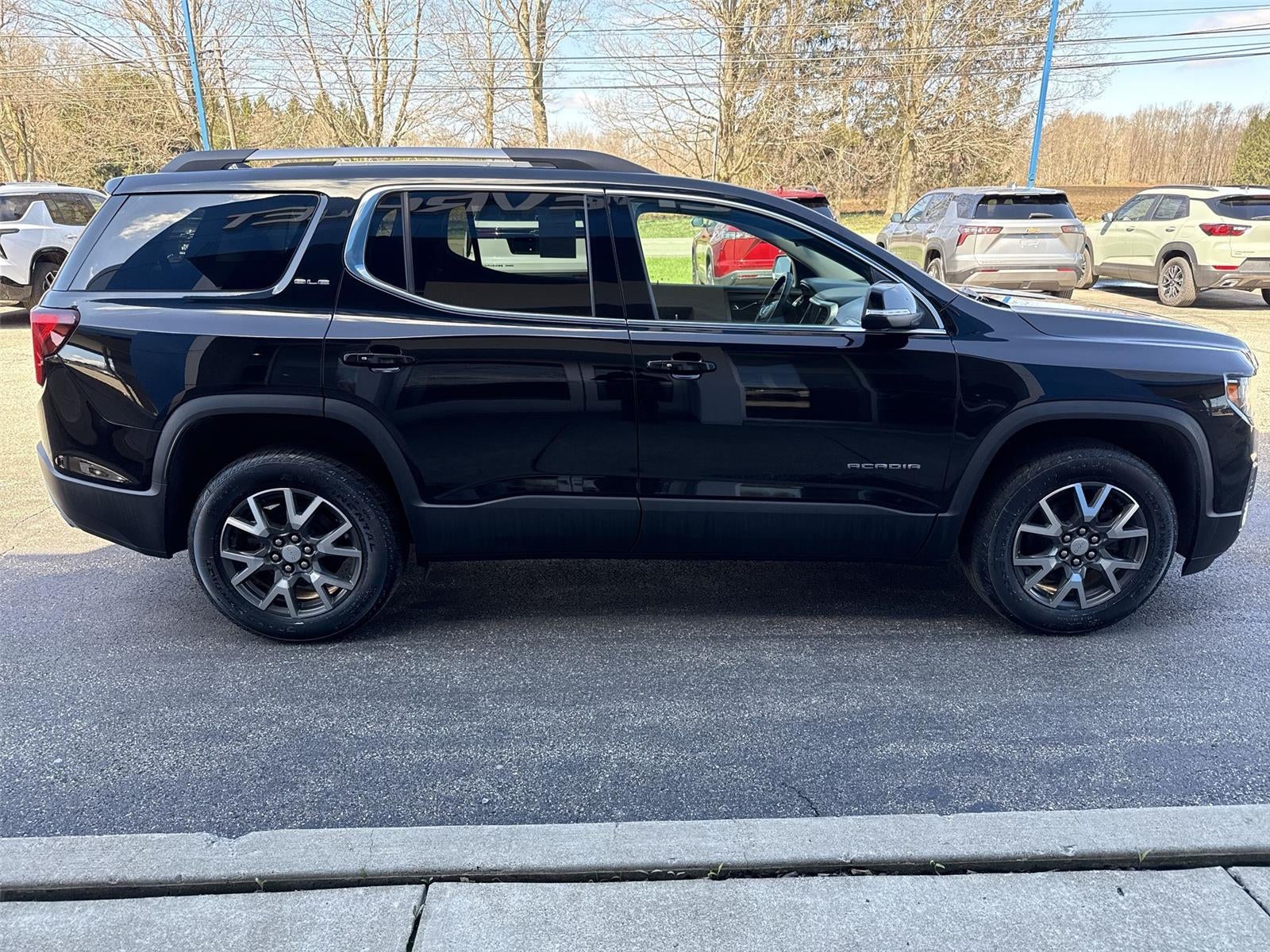 2023 GMC Acadia SLE
