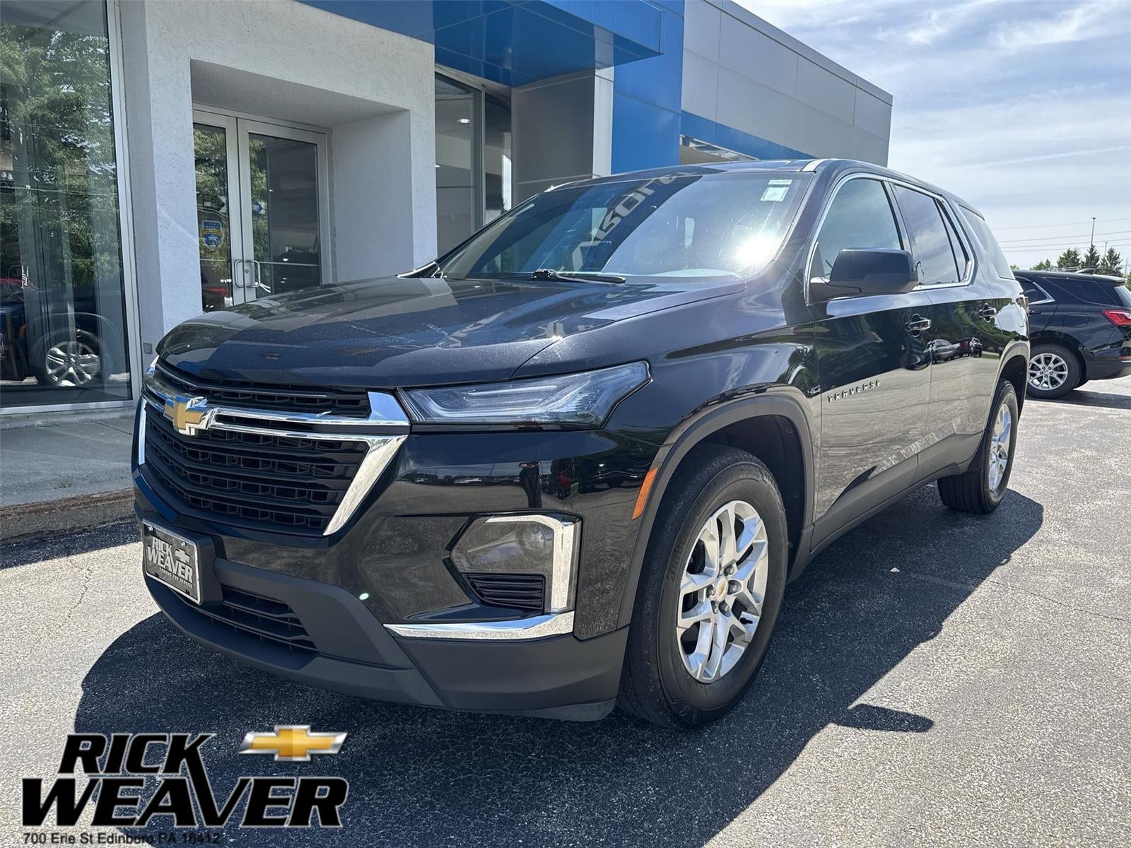 2023 Chevrolet Traverse AWD LS's photo