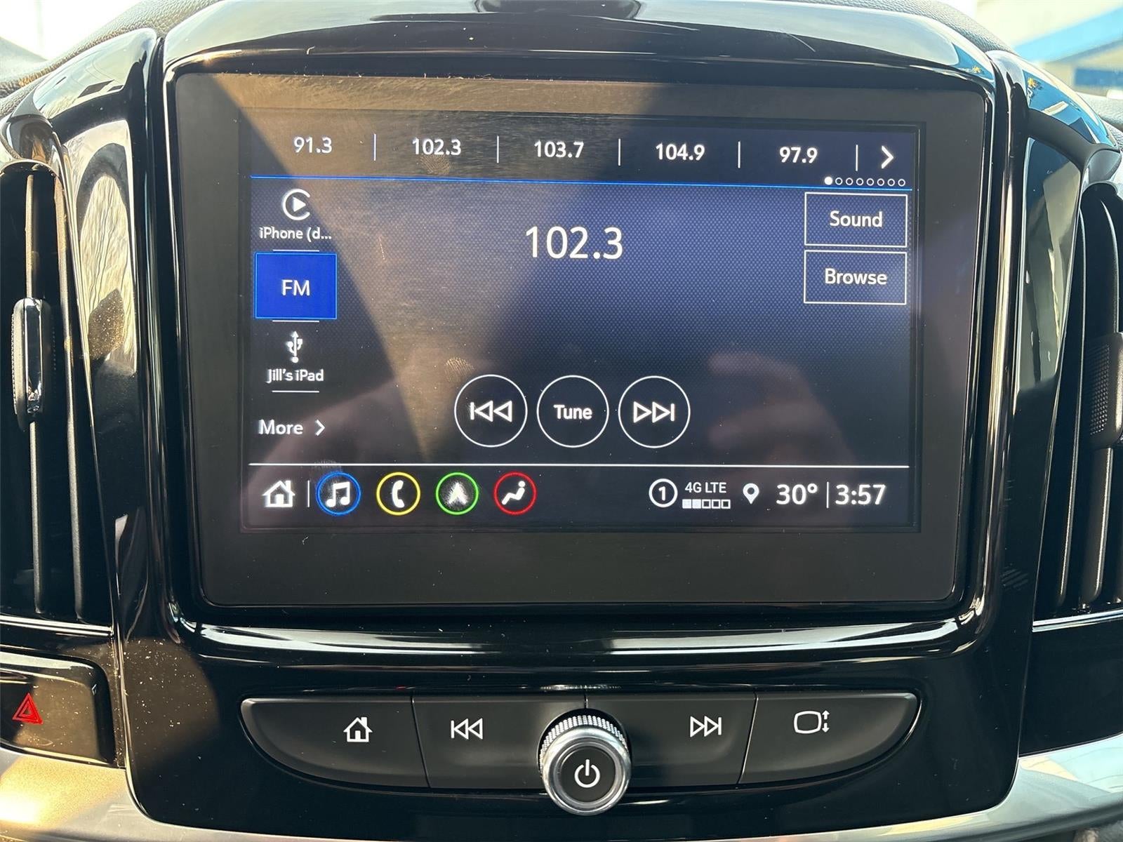 2022 Chevrolet Traverse LT Leather