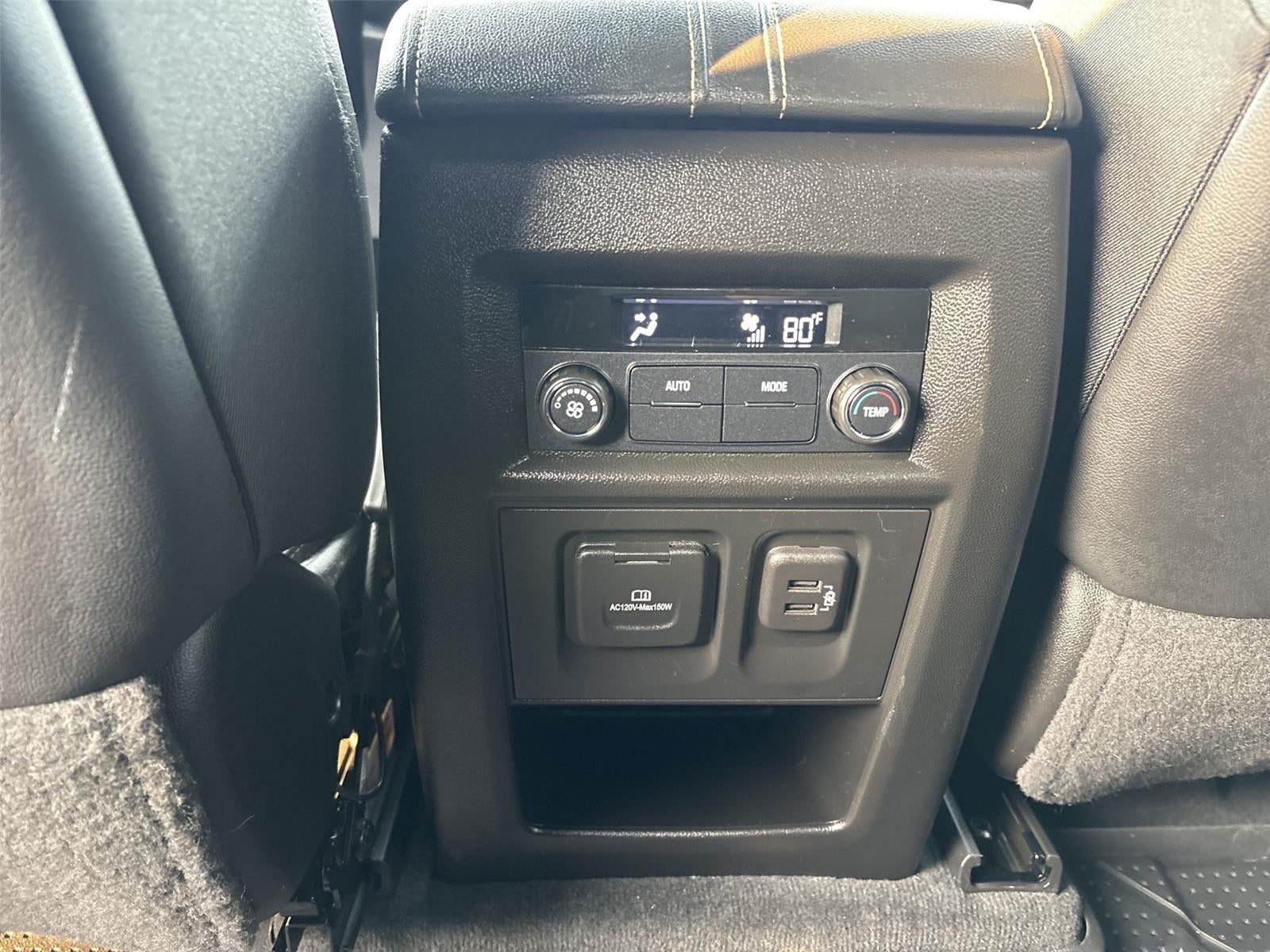 2022 Chevrolet Traverse LT Leather