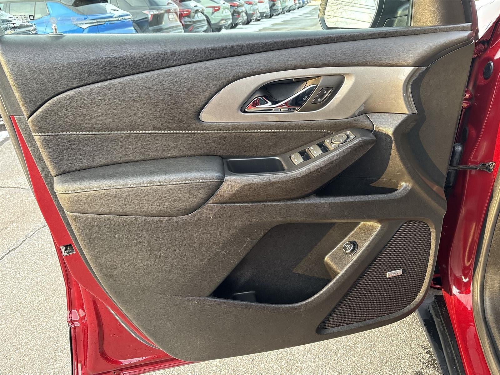 2022 Chevrolet Traverse LT Leather