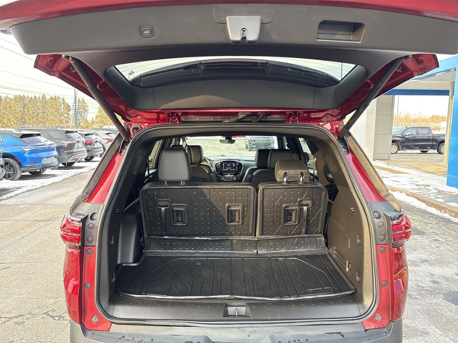 2022 Chevrolet Traverse LT Leather