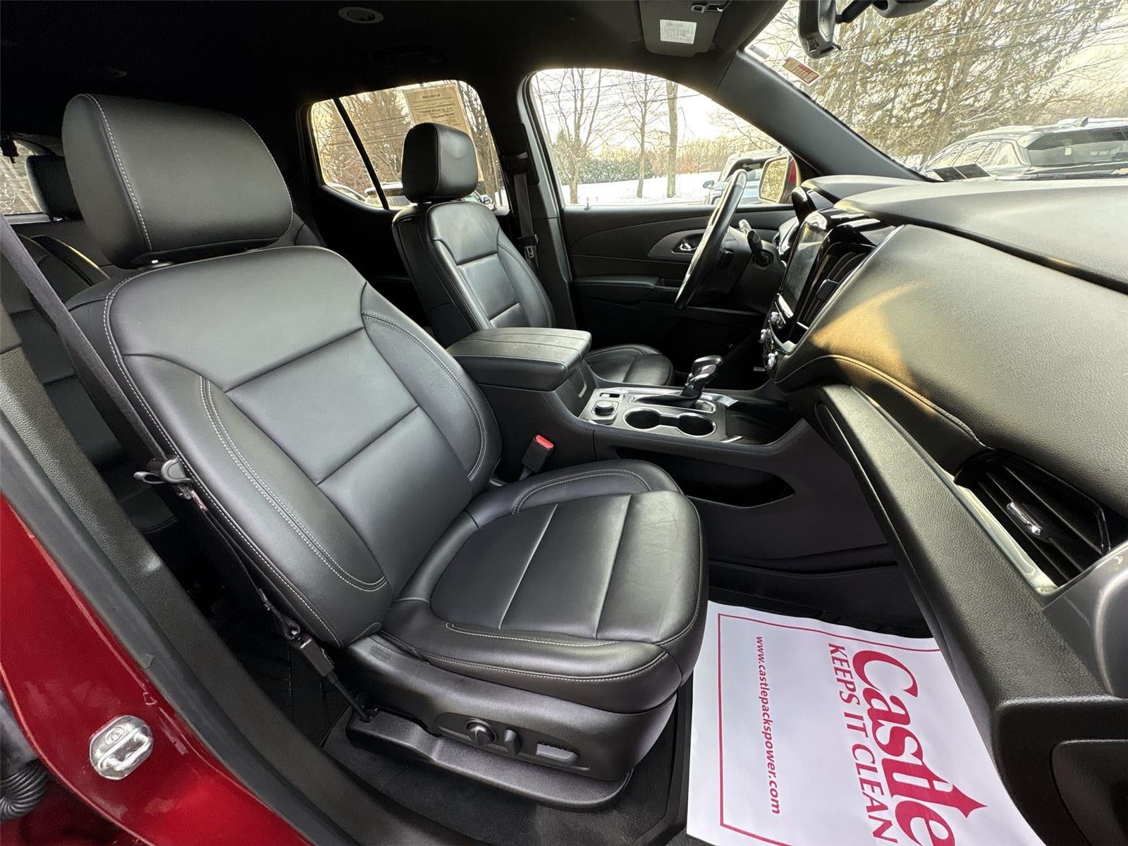 2022 Chevrolet Traverse LT Leather