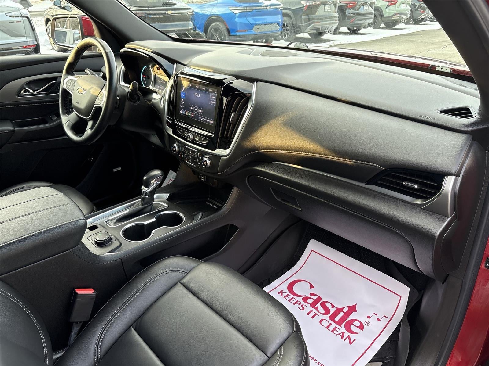 2022 Chevrolet Traverse LT Leather