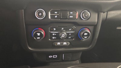 2024 Chevrolet Suburban LS