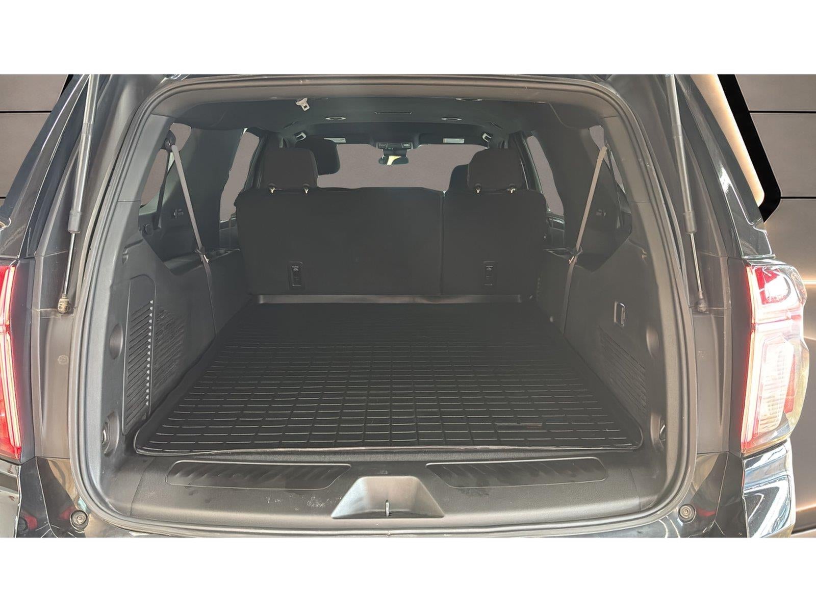 2024 Chevrolet Suburban LS