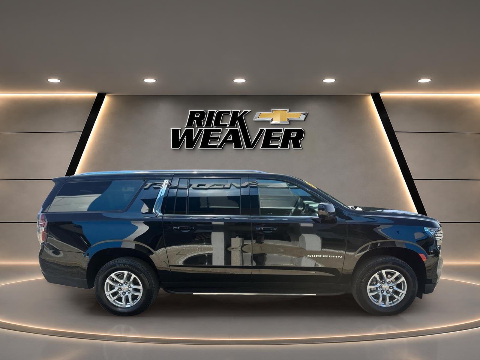 2024 Chevrolet Suburban LT