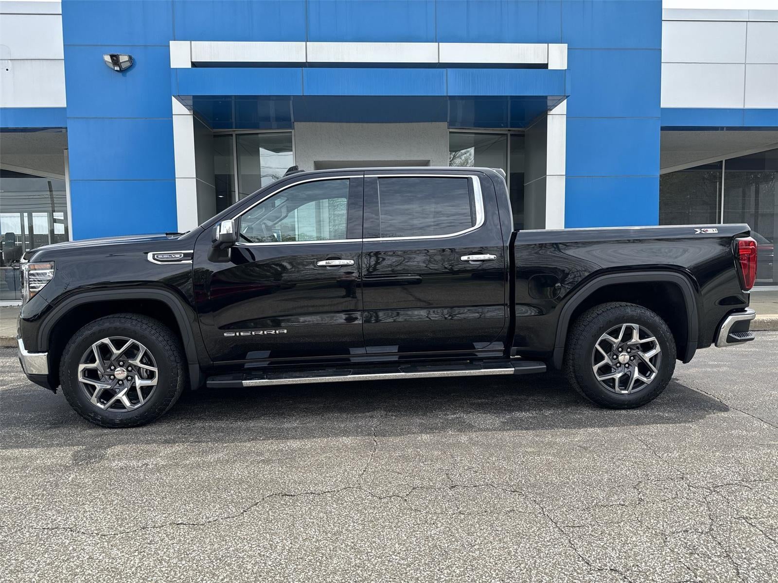 2022 GMC Sierra 1500 SLT