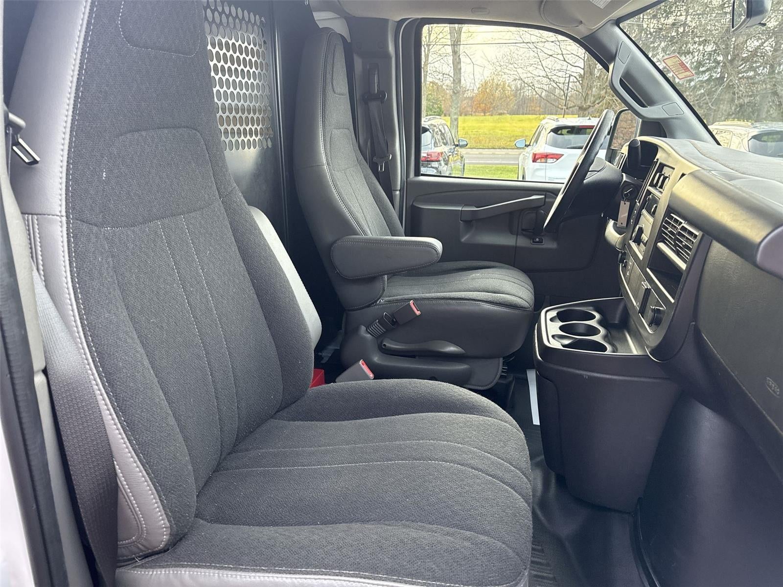 2024 GMC Savana Cargo 2500 Work Van