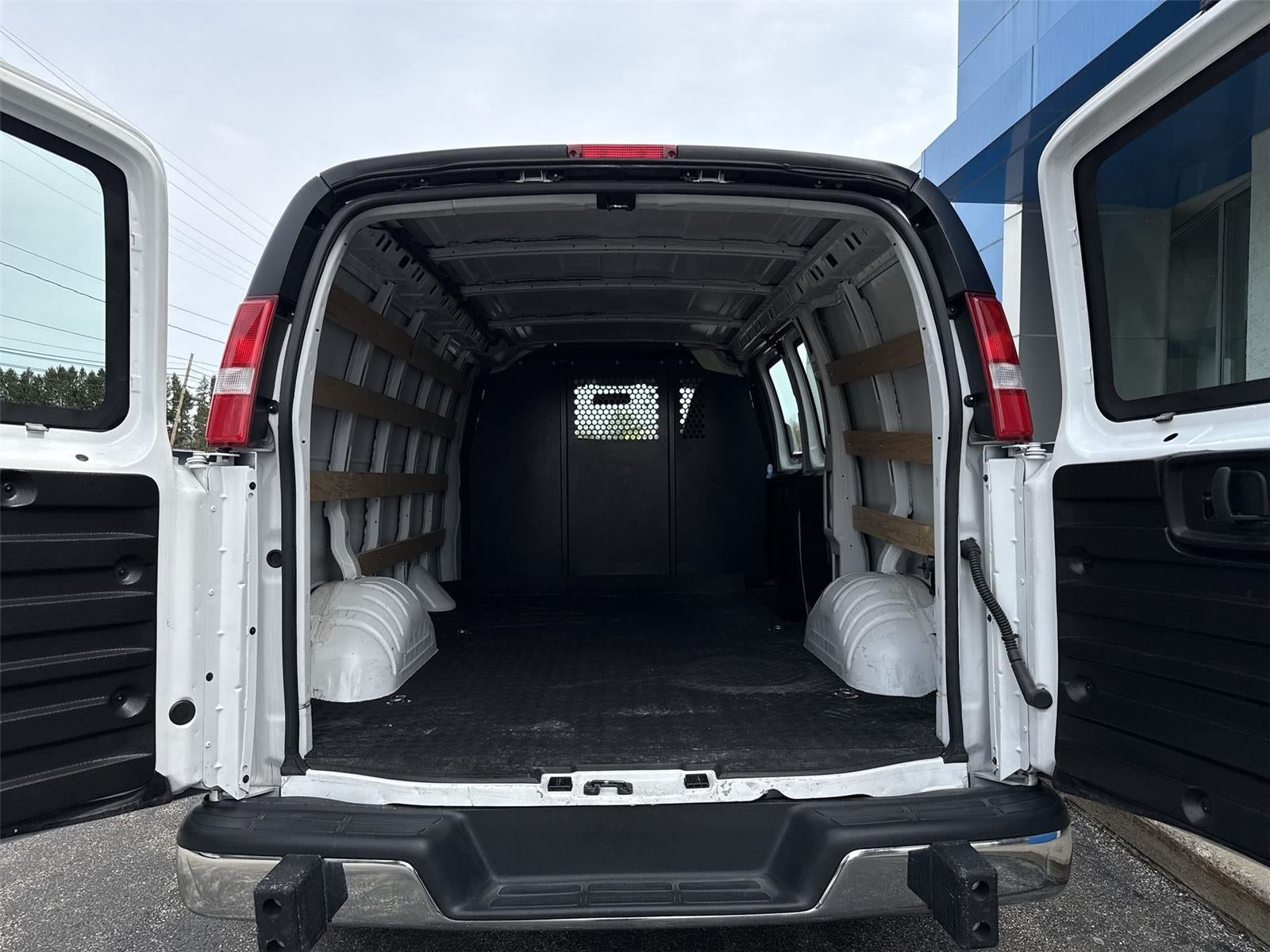 2024 GMC Savana Cargo 2500 Work Van