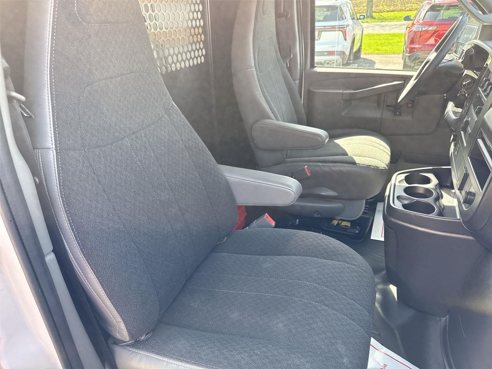 2024 GMC Savana Cargo 2500 Work Van