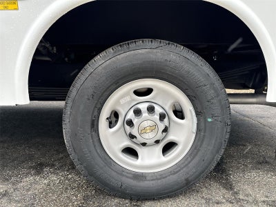 2026 Chevrolet Express Cutaway 3500 1WT