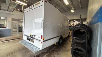 2026 Chevrolet Express Cutaway 3500 1WT