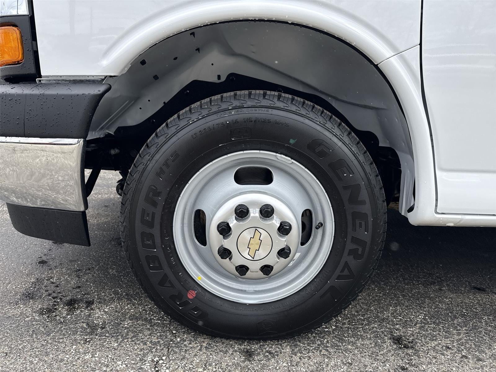 2026 Chevrolet Express Cutaway 4500 2WT