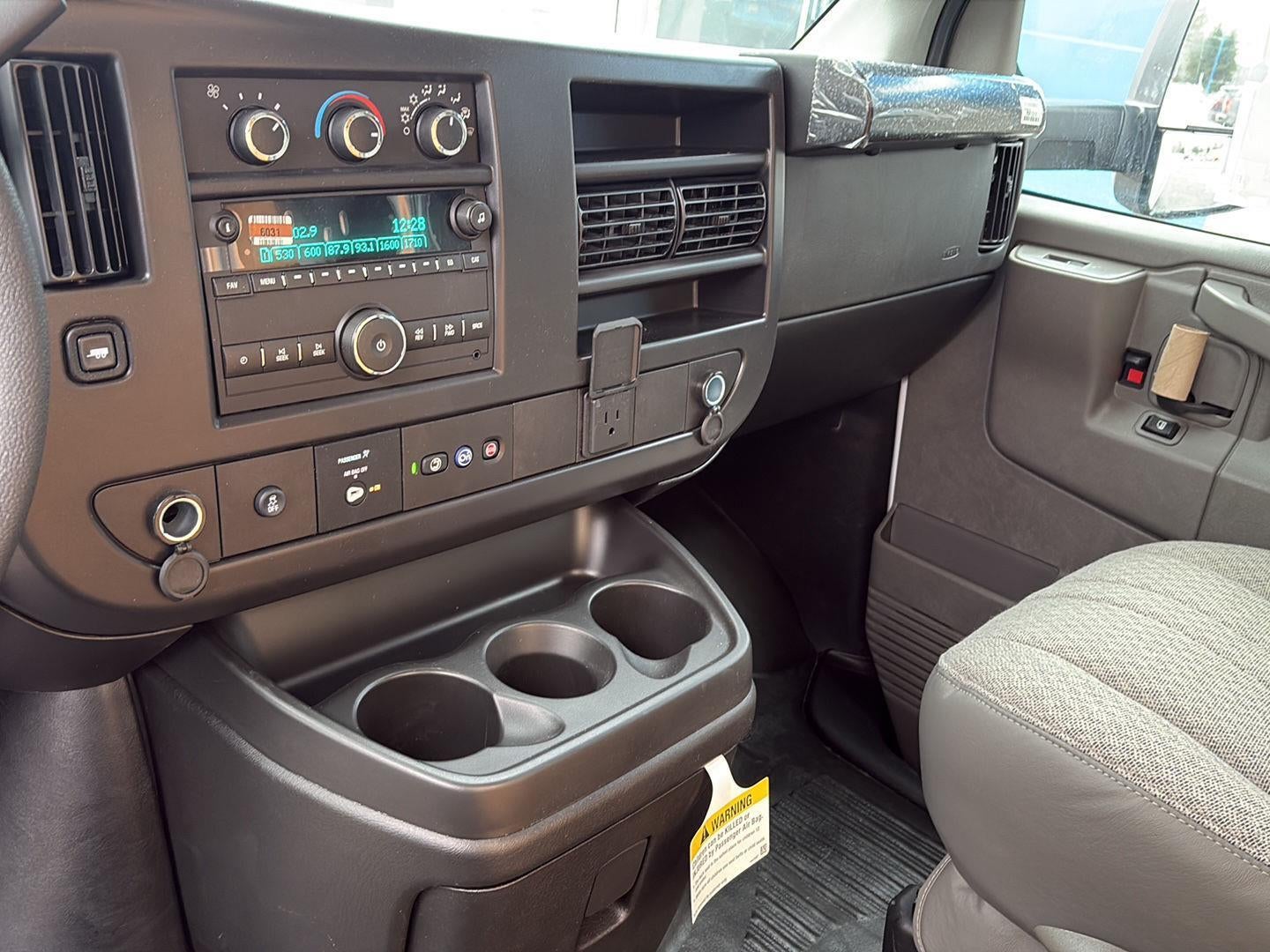 2026 Chevrolet Express Cutaway 4500 2WT