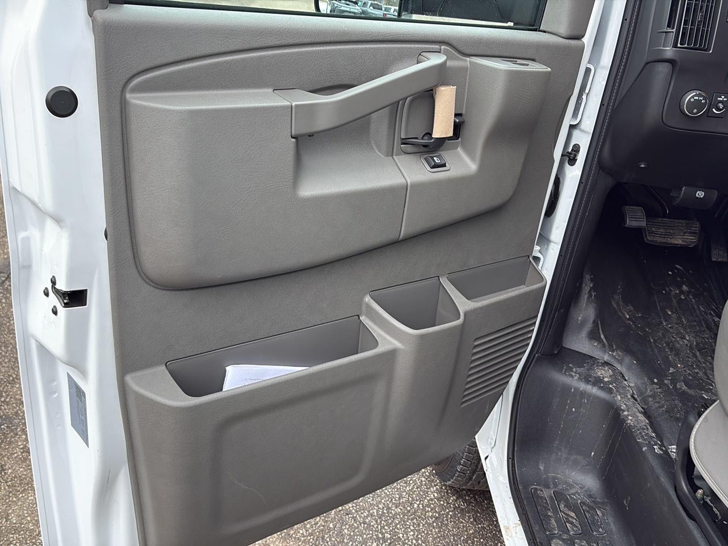 2026 Chevrolet Express Cutaway 4500 2WT