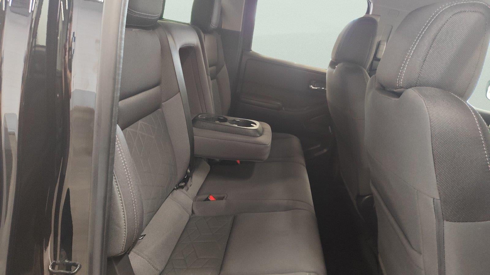 2025 Nissan Frontier Crew Cab SV 4x4