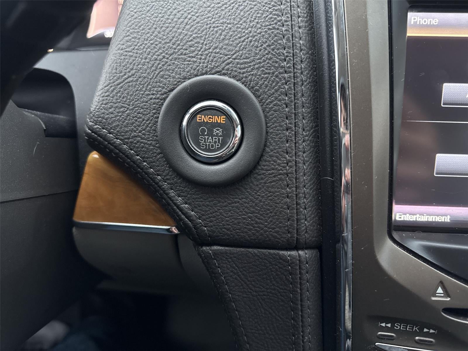 2014 Lincoln MKX Base