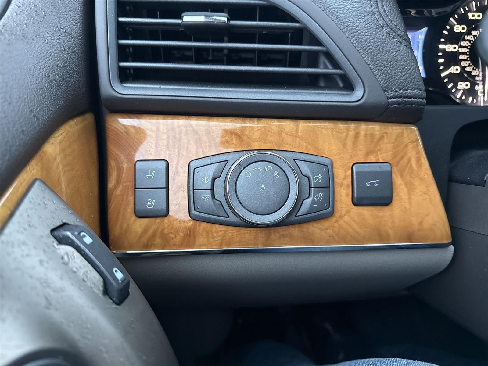 2014 Lincoln MKX Base