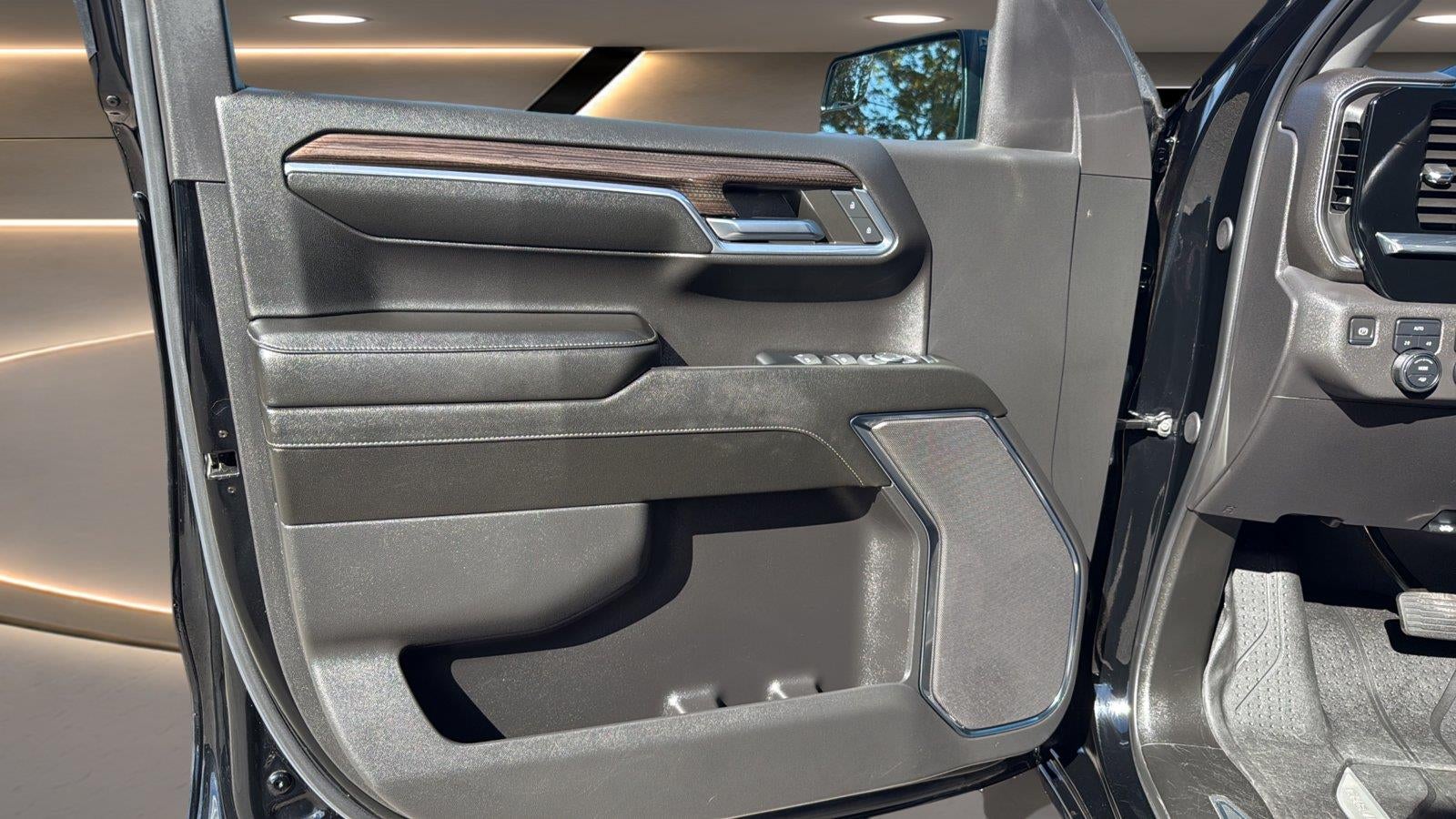 2024 Chevrolet Silverado 1500 RST - Photo 17