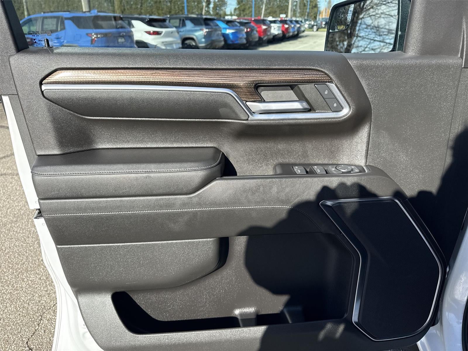 2022 Chevrolet Silverado 1500 LT (2FL)