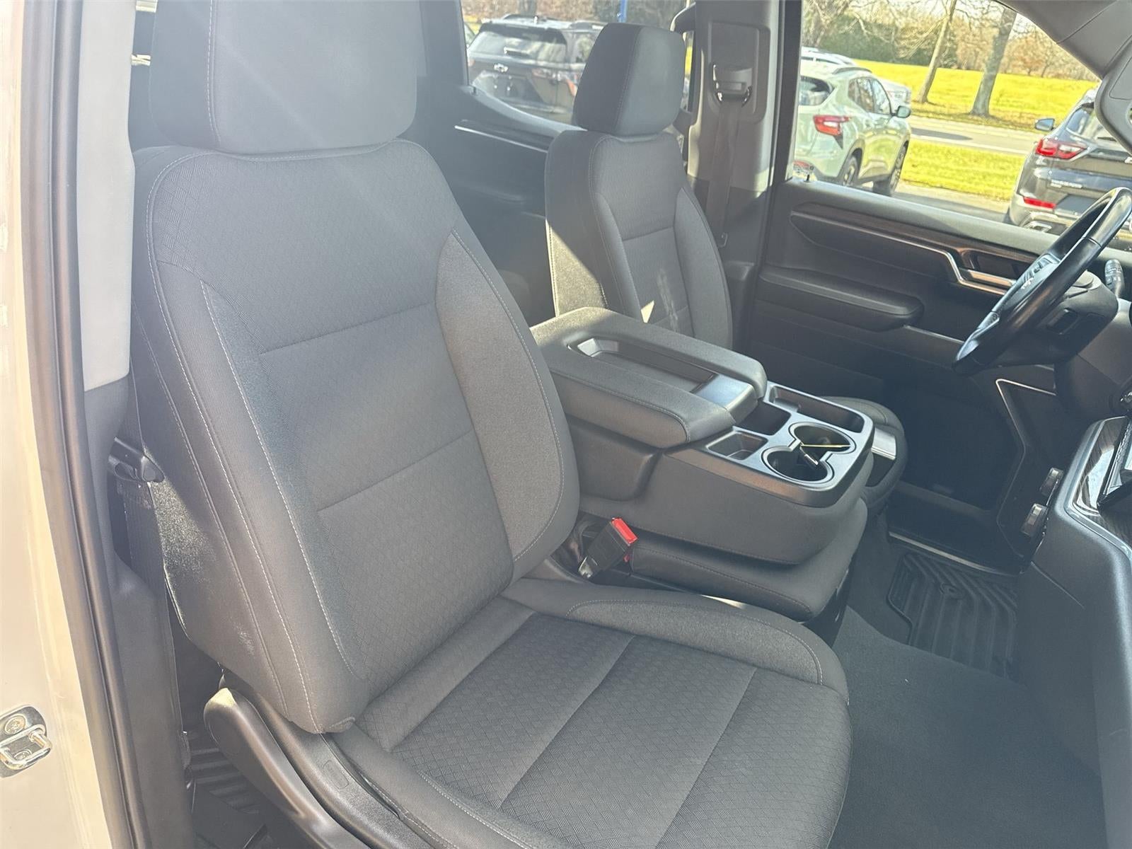 2022 Chevrolet Silverado 1500 LT (2FL)