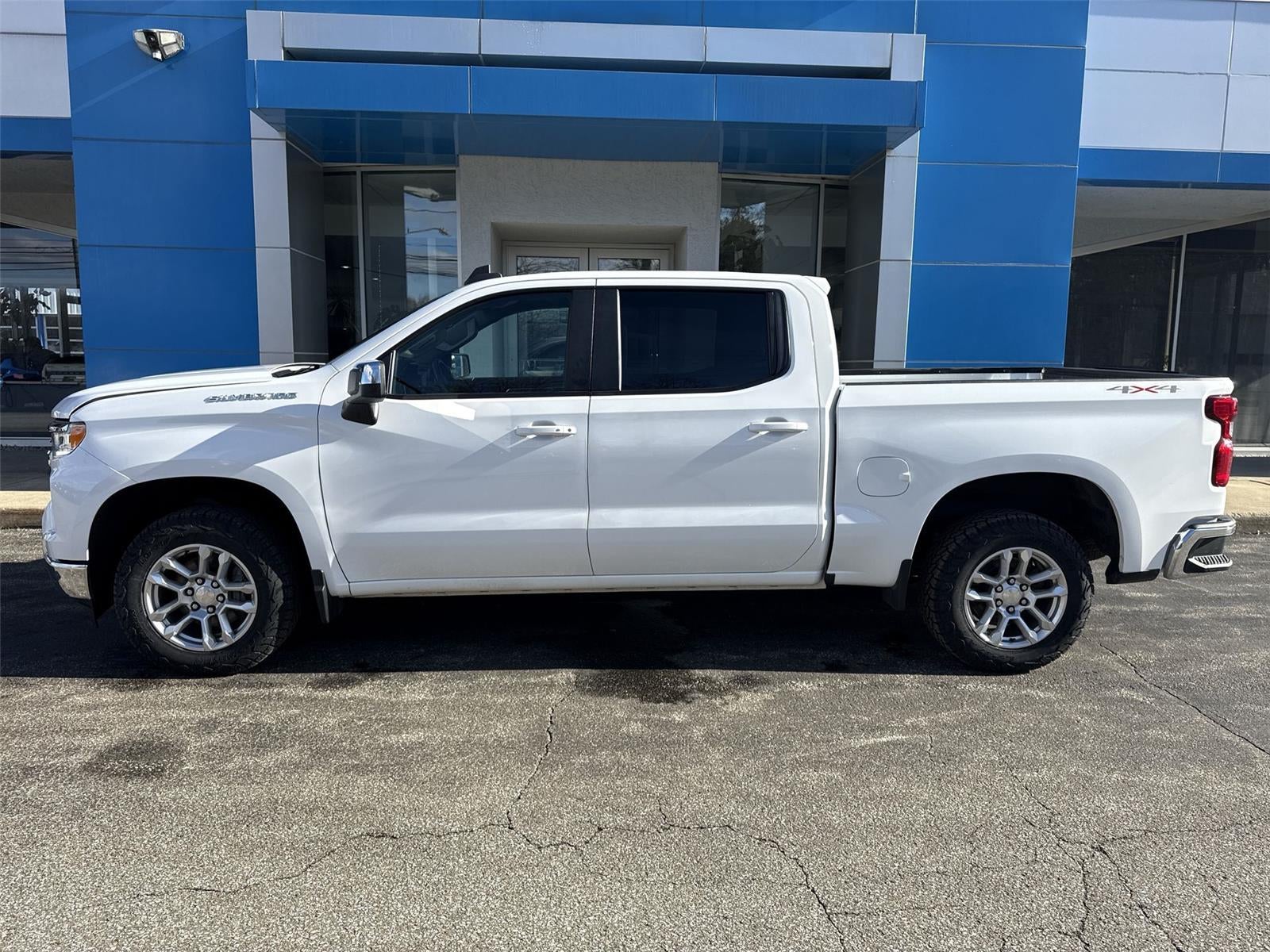 2022 Chevrolet Silverado 1500 LT (2FL)