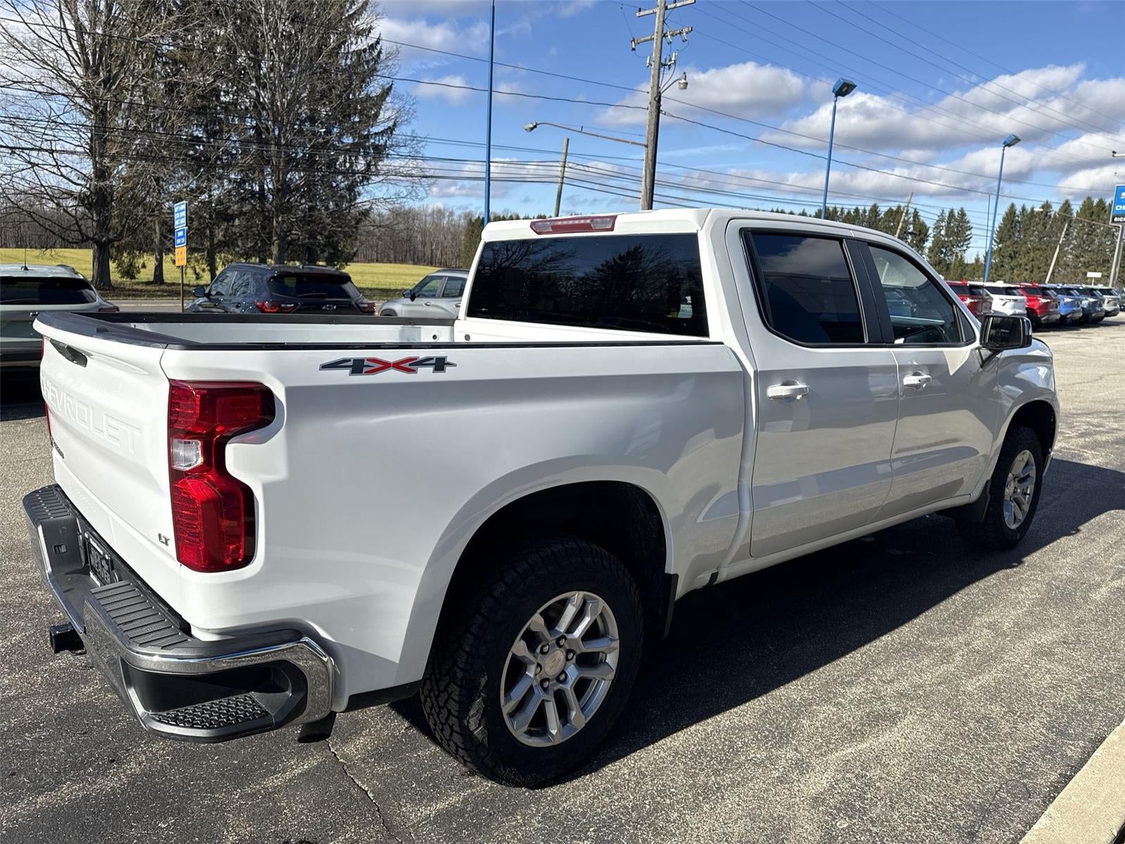 2022 Chevrolet Silverado 1500 LT (2FL)