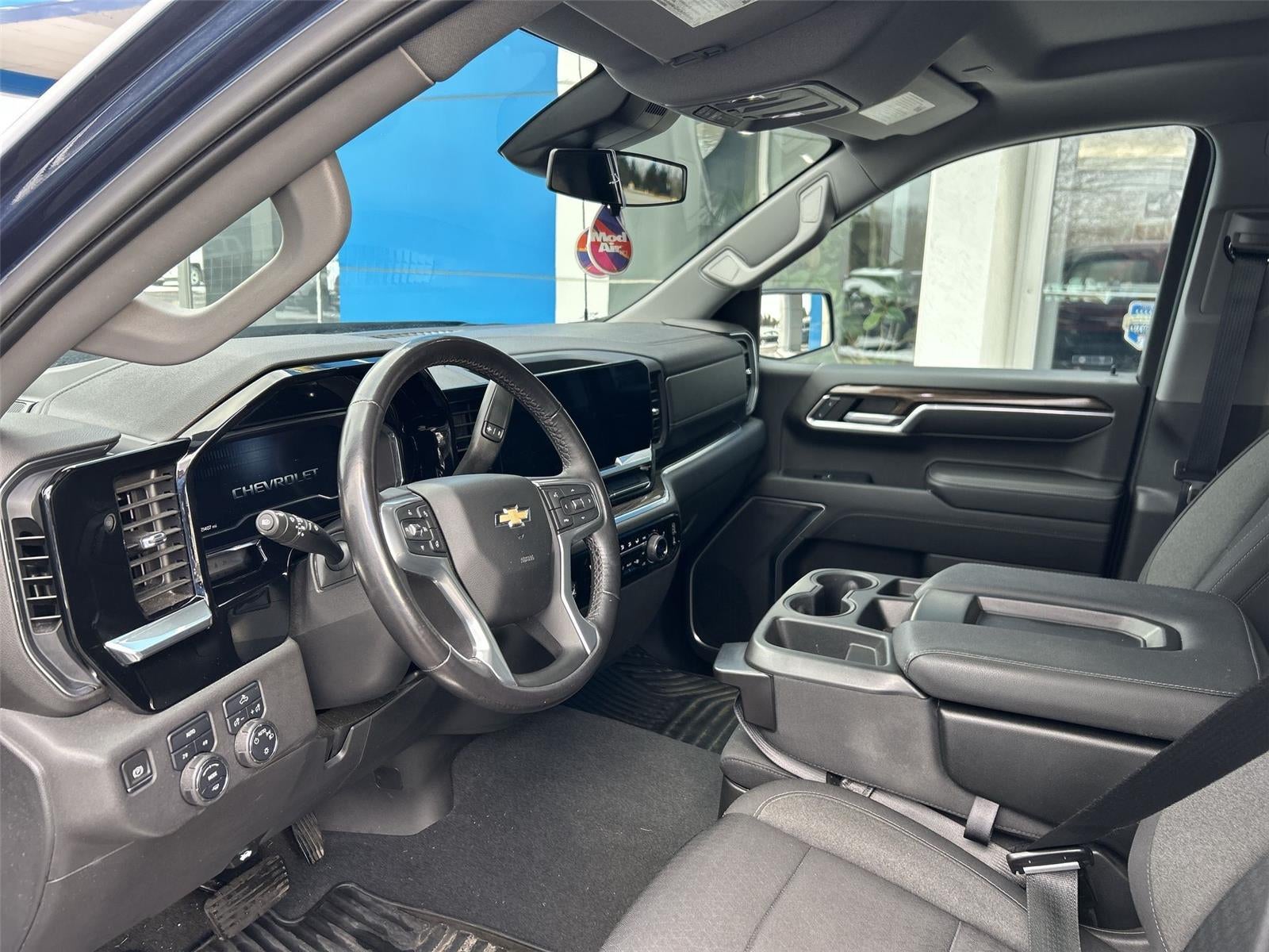 2022 Chevrolet Silverado 1500 LT (2FL)