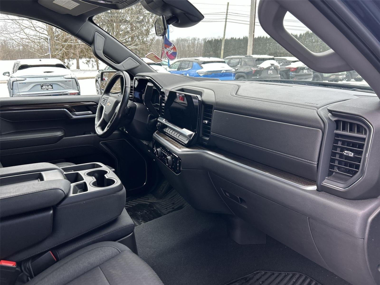 2022 Chevrolet Silverado 1500 LT (2FL)