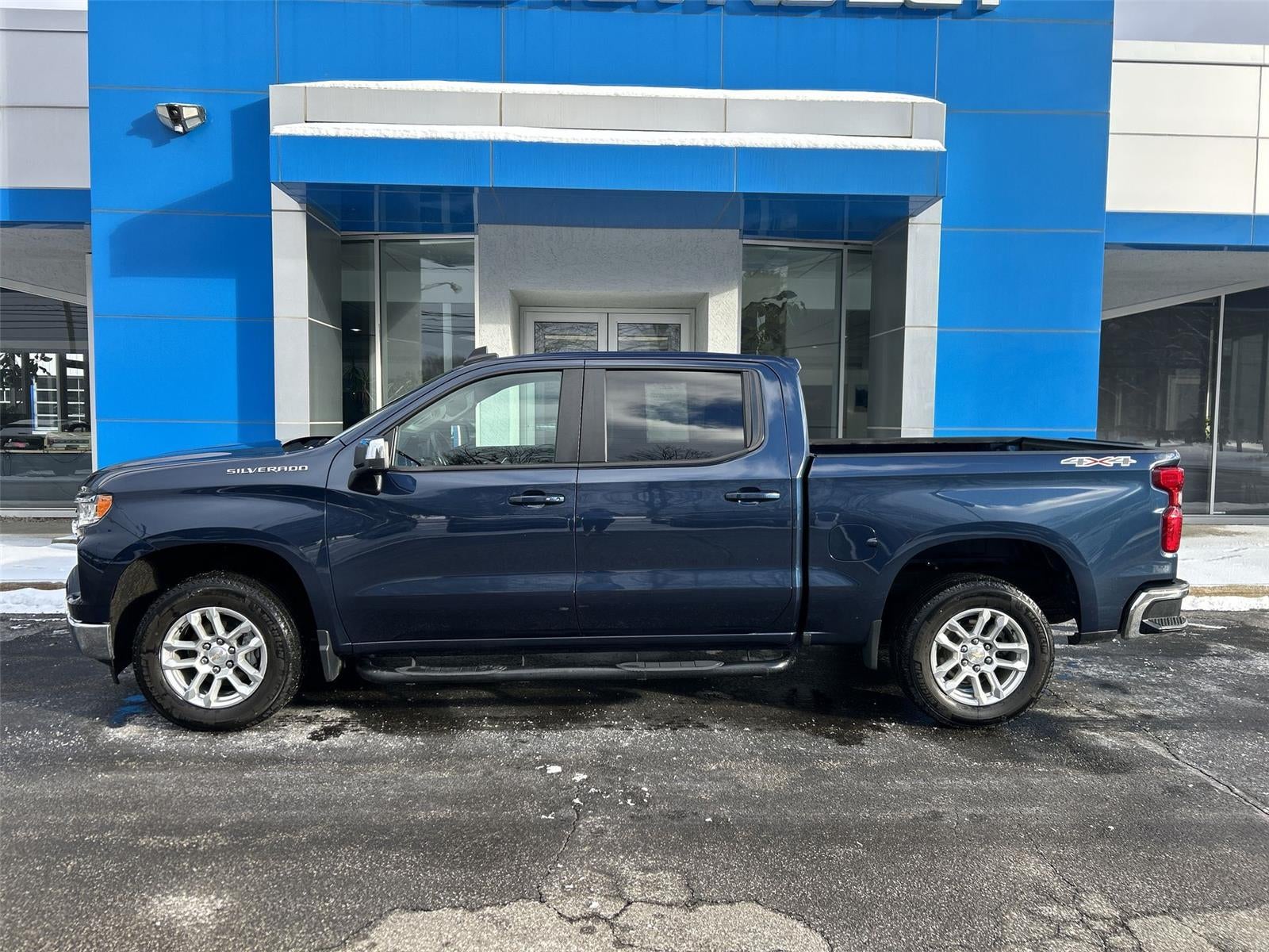 2022 Chevrolet Silverado 1500 LT (2FL)