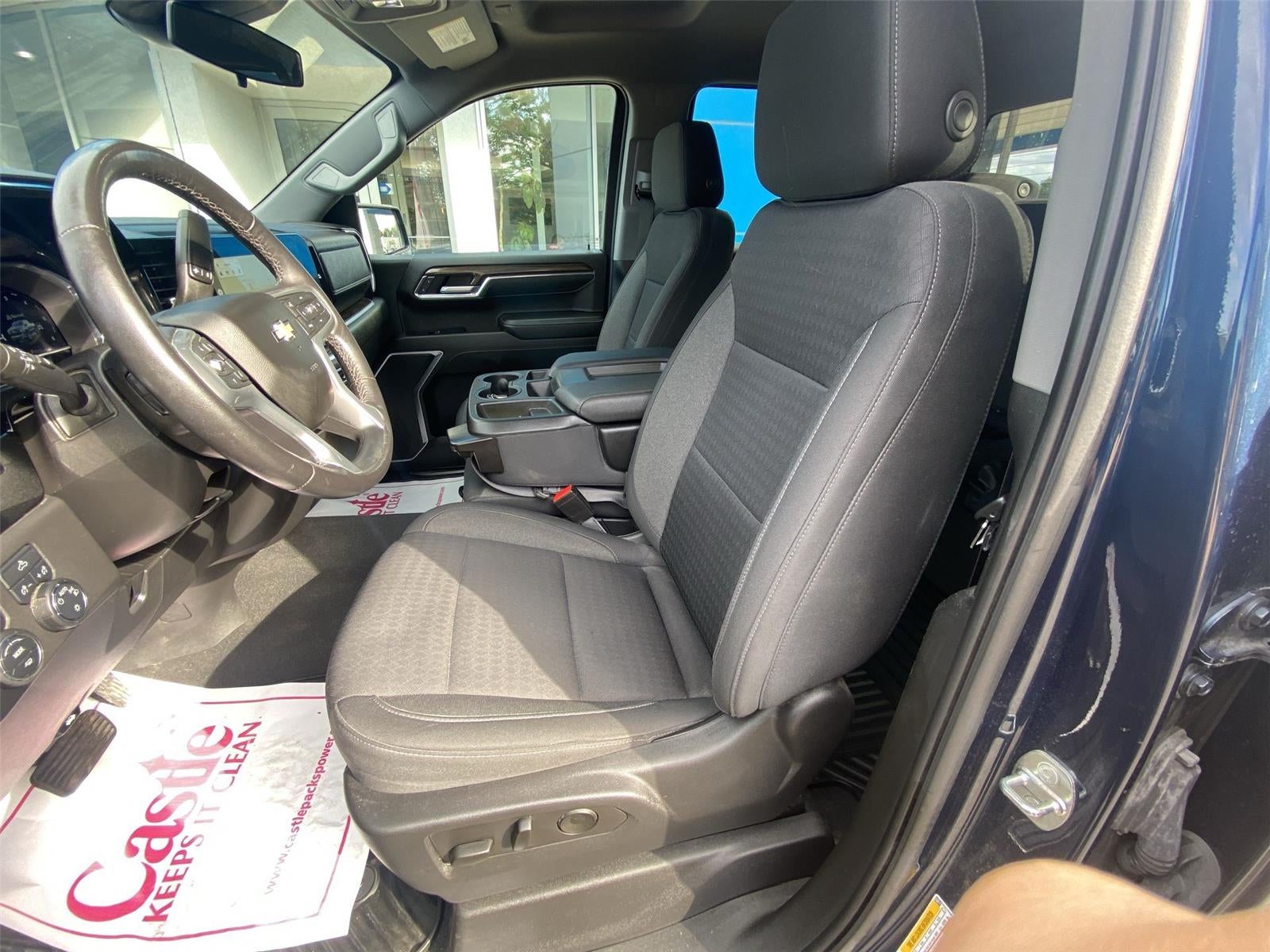 2022 Chevrolet Silverado 1500 LT (2FL)