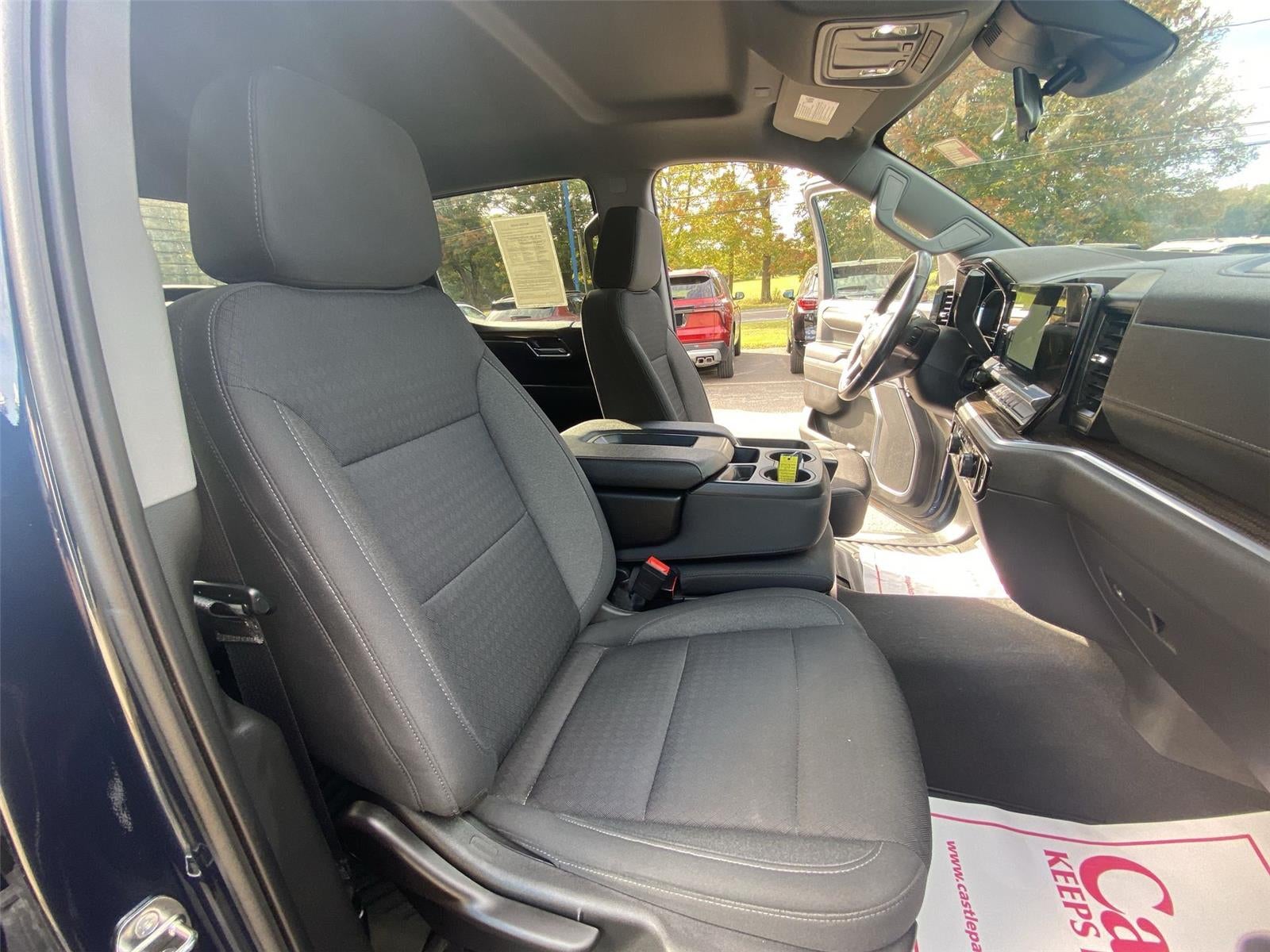 2022 Chevrolet Silverado 1500 LT (2FL)