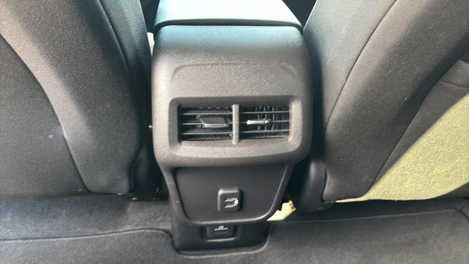 2024 Chevrolet Equinox LT - Photo 16