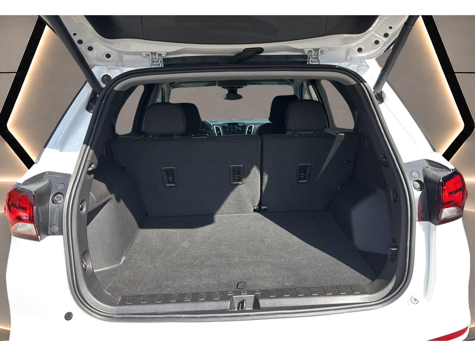 2024 Chevrolet Equinox LT - Photo 20