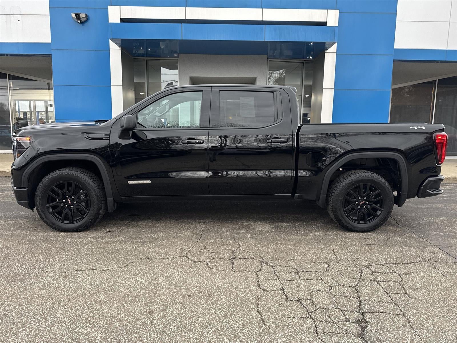 2024 GMC Sierra 1500 Elevation