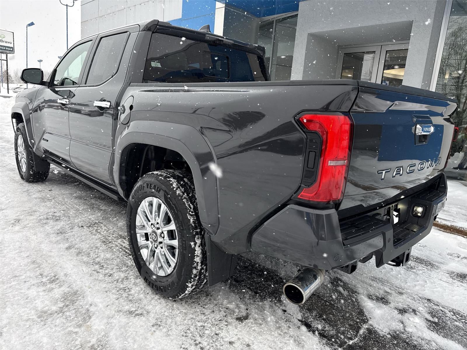 2025 Toyota Tacoma 4WD SR