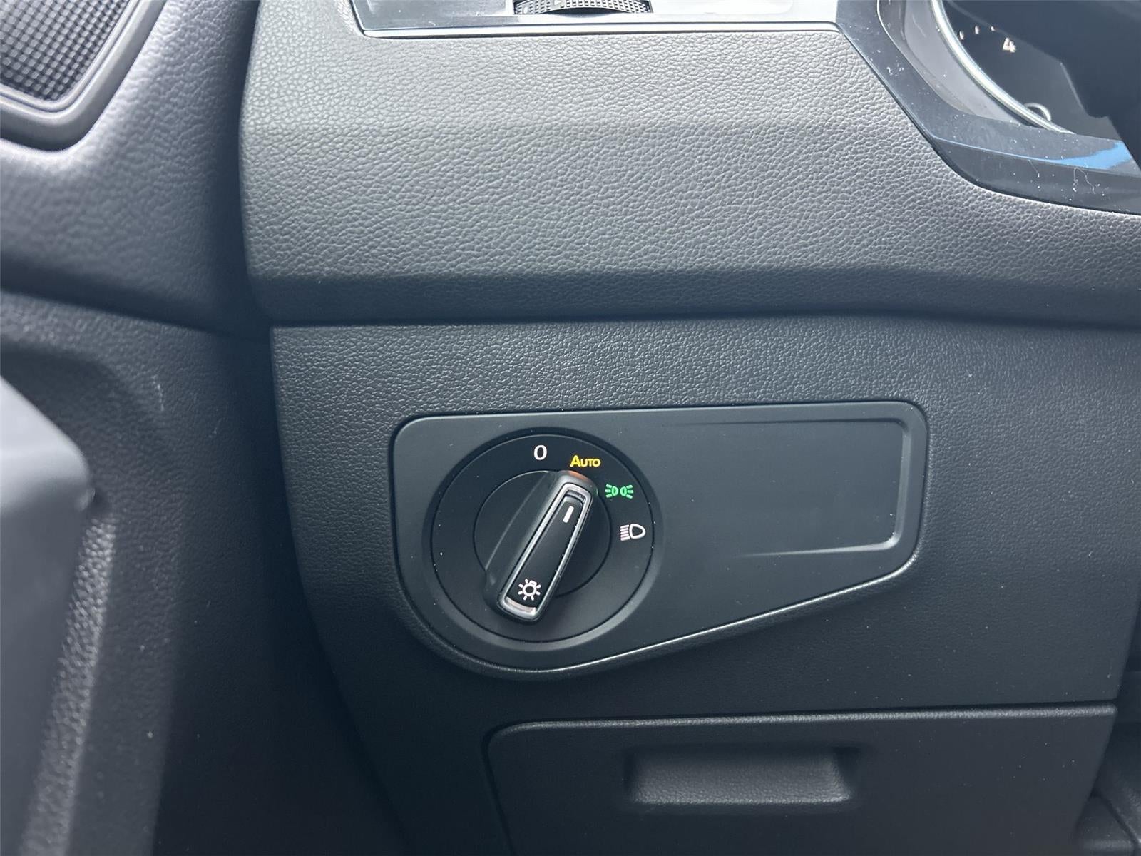 2019 Volkswagen Tiguan 2.0T SE