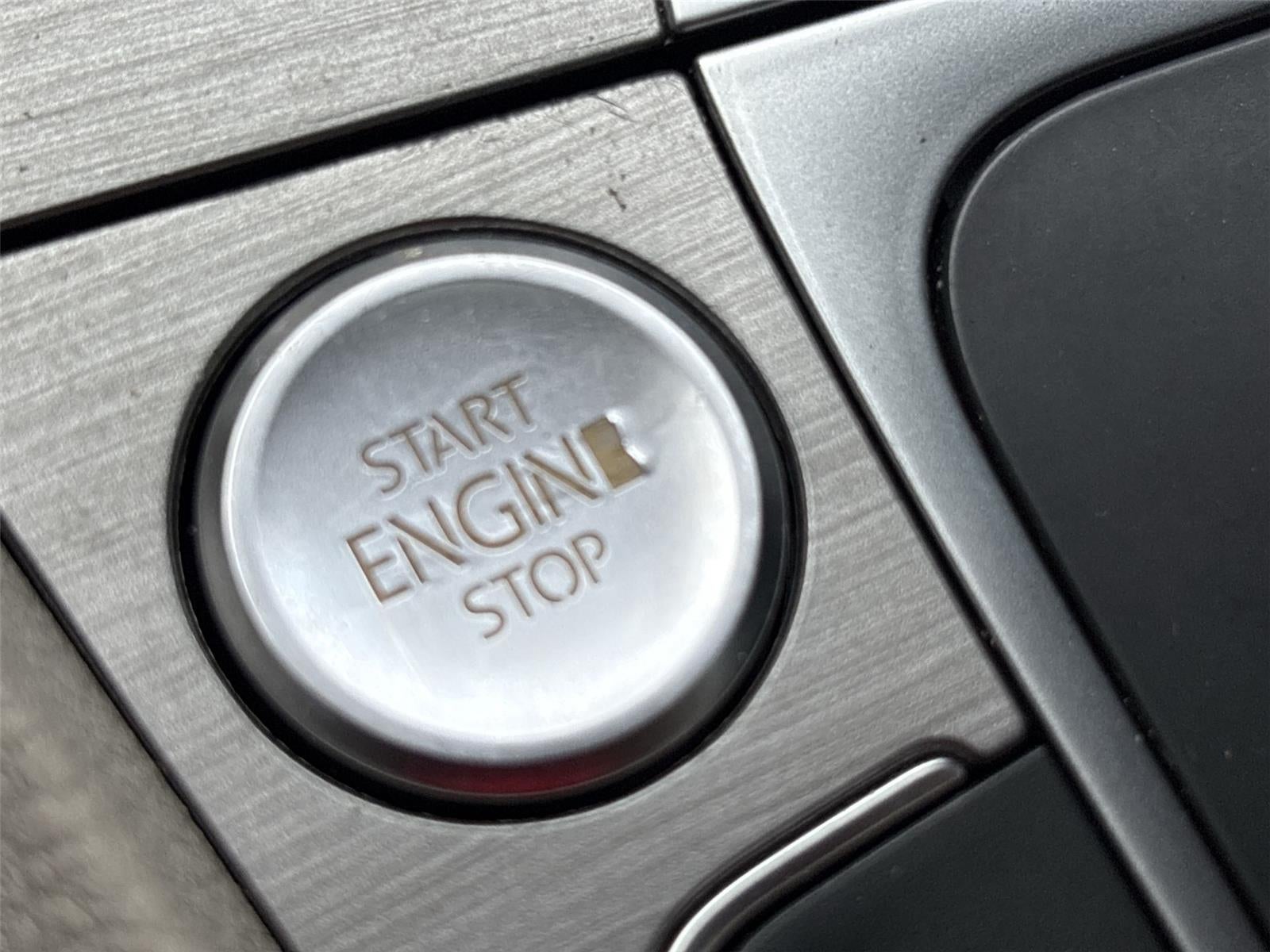 2017 Volkswagen Golf TSI Wolfsburg Edition 4-Door