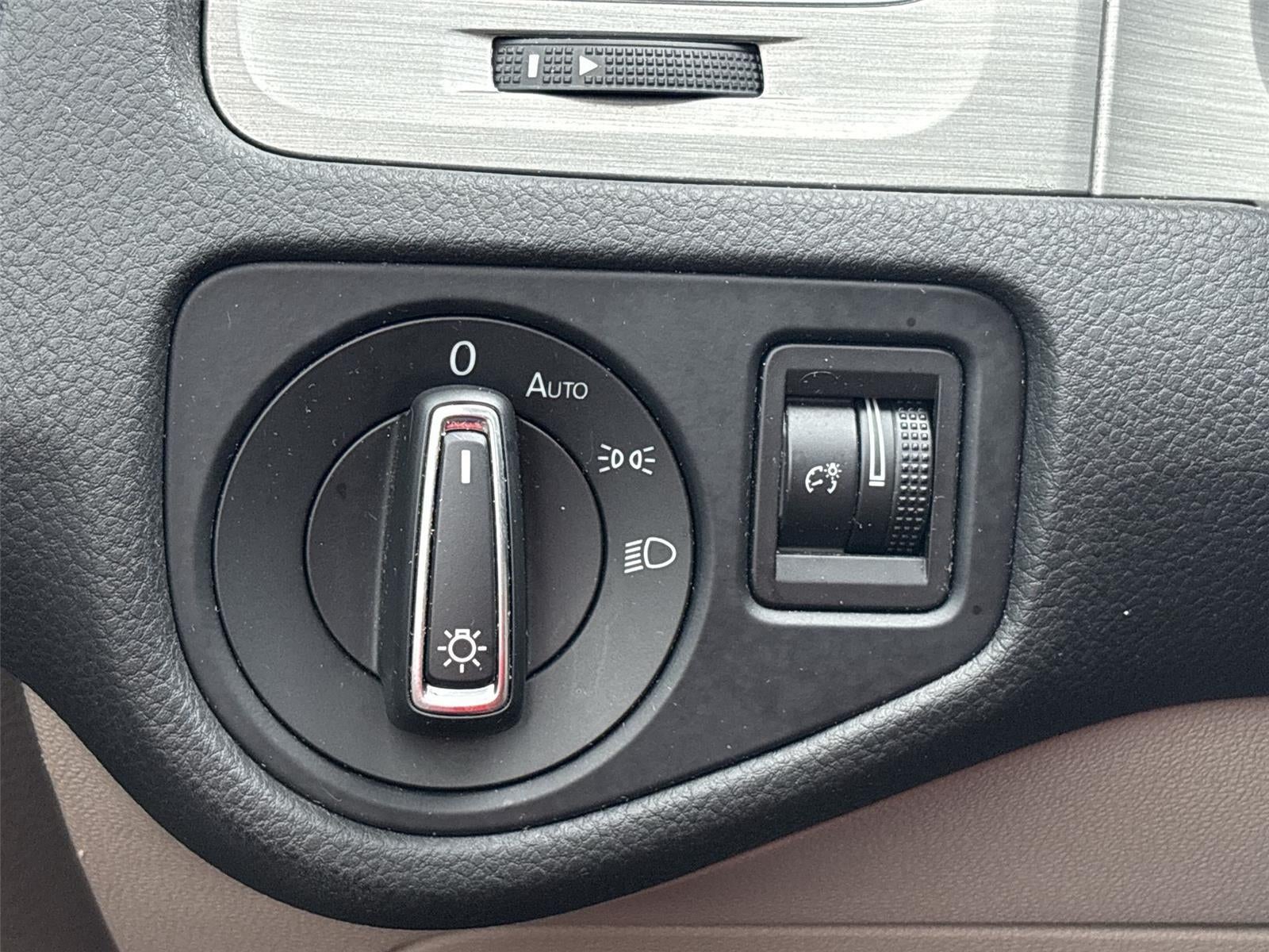 2017 Volkswagen Golf TSI Wolfsburg Edition 4-Door