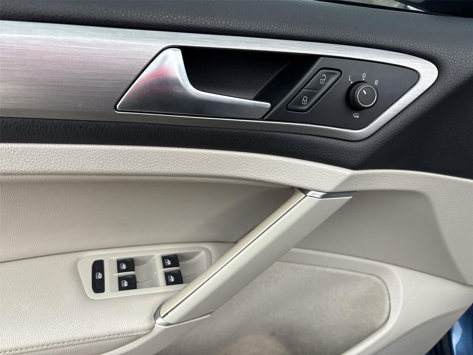 2017 Volkswagen Golf TSI Wolfsburg Edition 4-Door